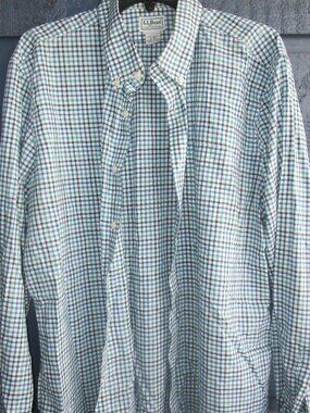 L.L. Bean Slim Fit Shirt Men’s Size XL – Pre-Owned / Used Condition